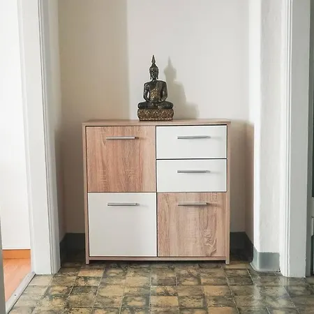 Nel Centro Di Vicino A Piazza Grande *