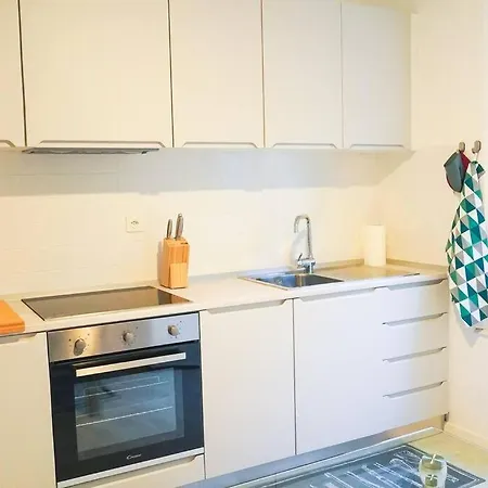 Nel Centro Di Vicino A Piazza Grande * لوكارنو