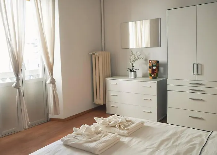 Nel Centro Di Vicino A Piazza Grande * لوكارنو