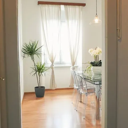 Nel Centro Di Vicino A Piazza Grande Daire