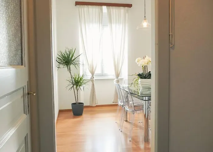 Nel Centro Di Vicino A Piazza Grande Appartement